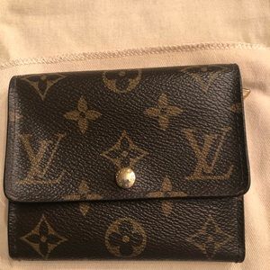 Louis Vuitton Elise Wallet  *SOLD*